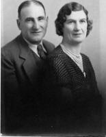 purl-eva[1].jpg - Purl Z. Baber & Eva (Calloway) BaberTaken Sometime in the 1930's.